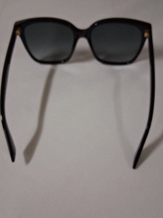 Gucci Women’s Lightness Square Sunglasses – Black/Grey – GG0022S-001-57 – NWOT main image 4